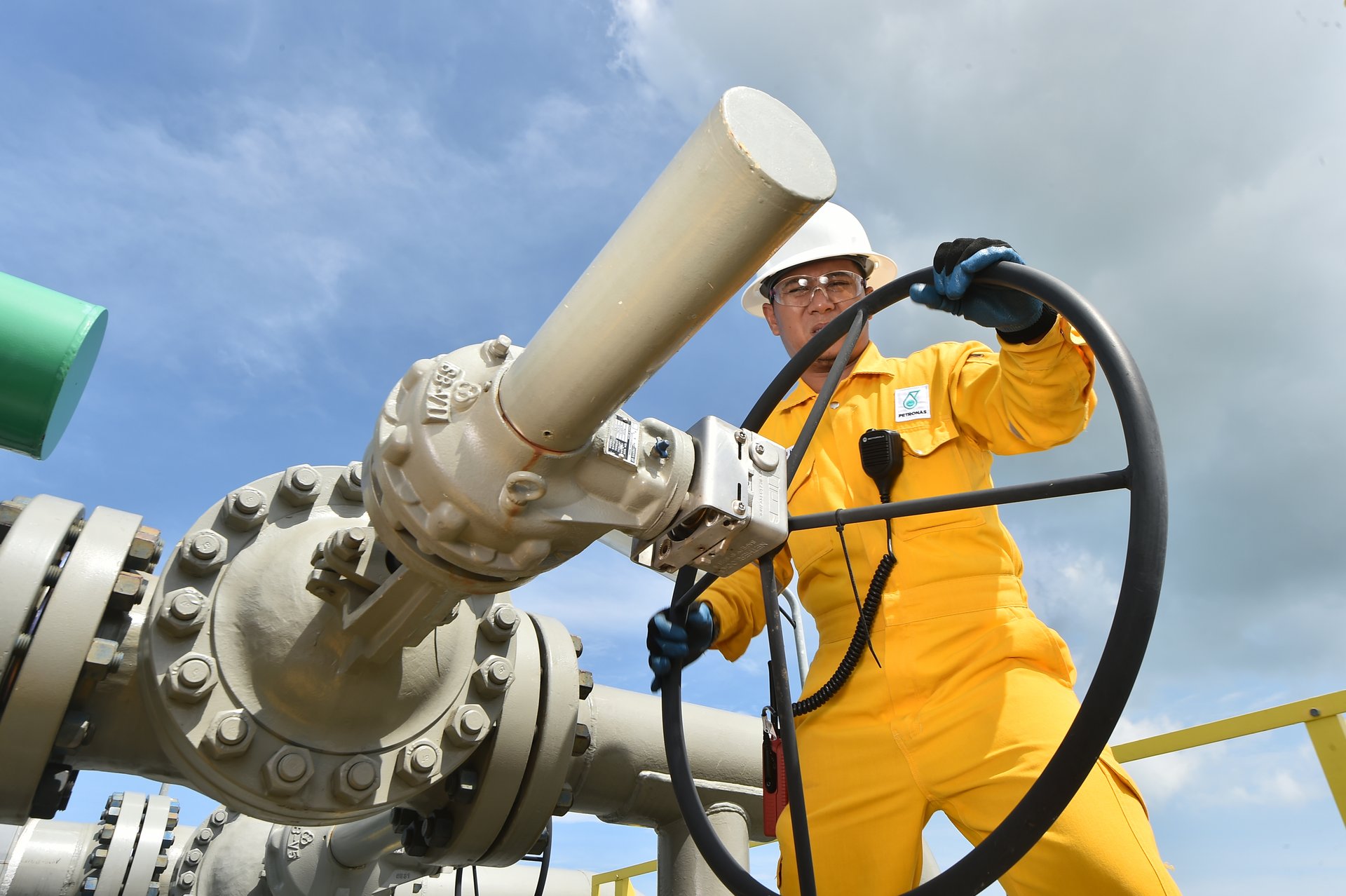 Smart Valve Technology to Mitigate Piping and Pipeline Valve Passing